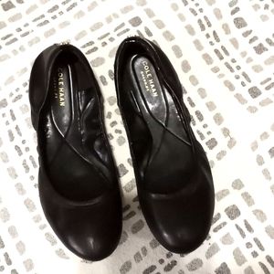 Cole Haan is ballet flats black sz7.5B